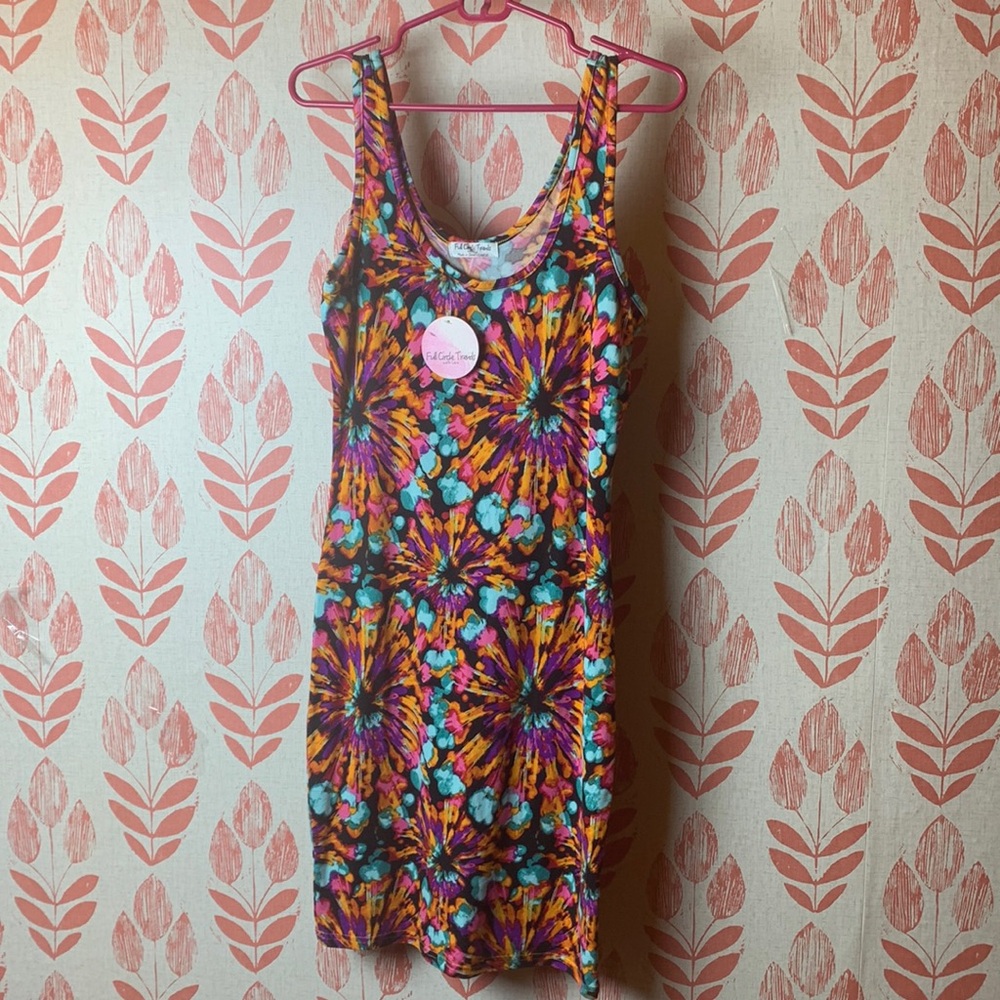 Colorful Full Circle Trends Dress, Size L.